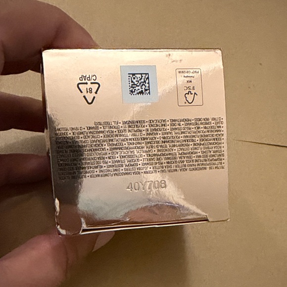 Lancome Absolue The Eye Cream - Gold - Picture 3 of 4